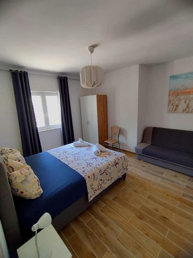 Apartment Brzica *